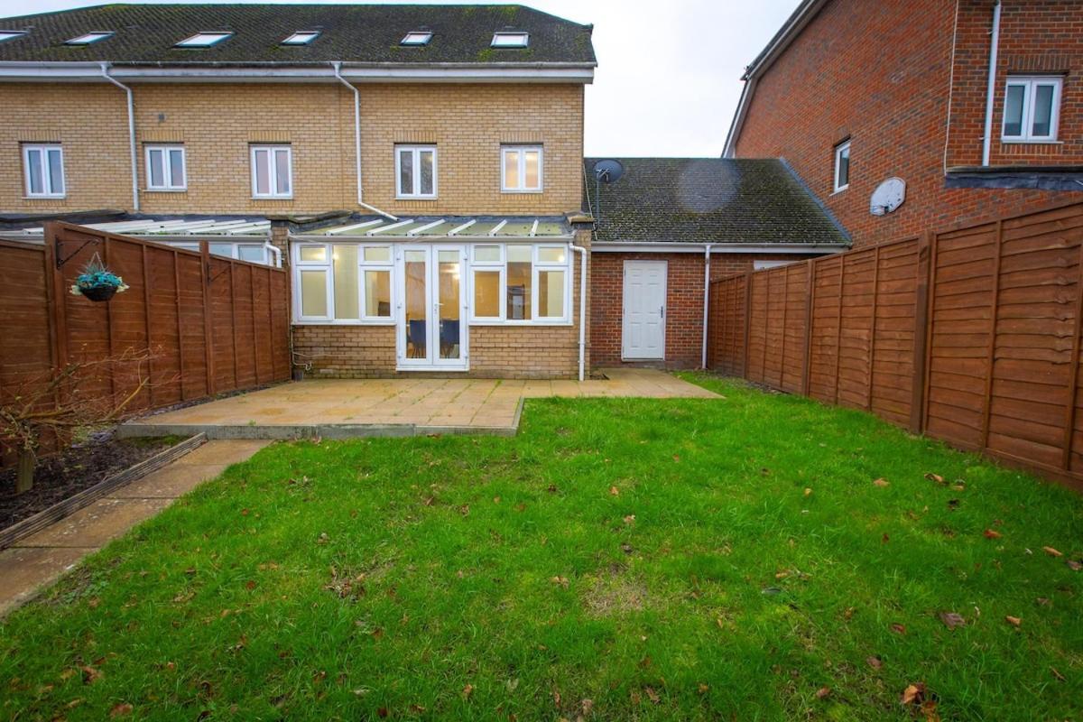 הוילה Snodland 5-Bed Modern & Luxurious House מראה חיצוני תמונה