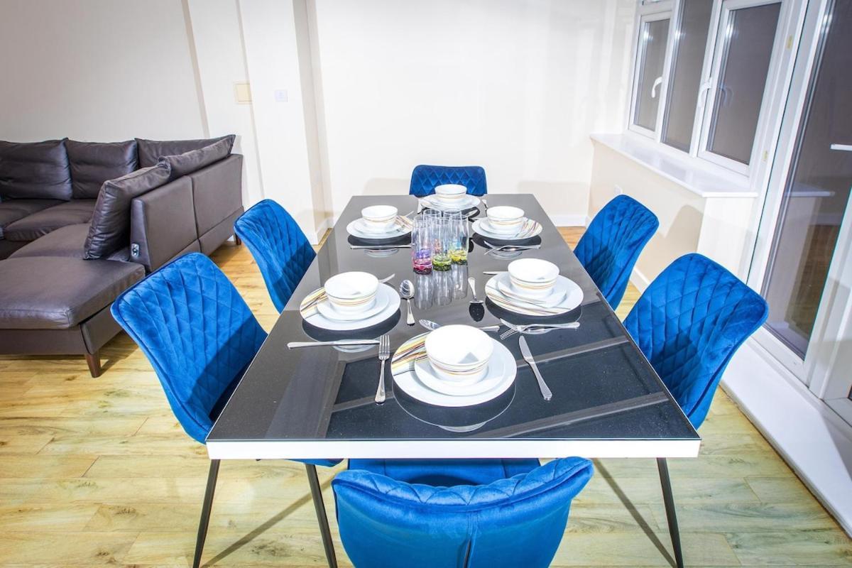 הוילה Snodland 5-Bed Modern & Luxurious House מראה חיצוני תמונה